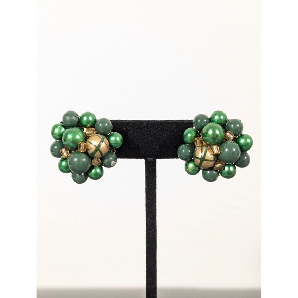Vintage Japan Green Gold Tone Faux Pearl Cluster Bead Clip On Earrings MCM - Picture 1 of 9